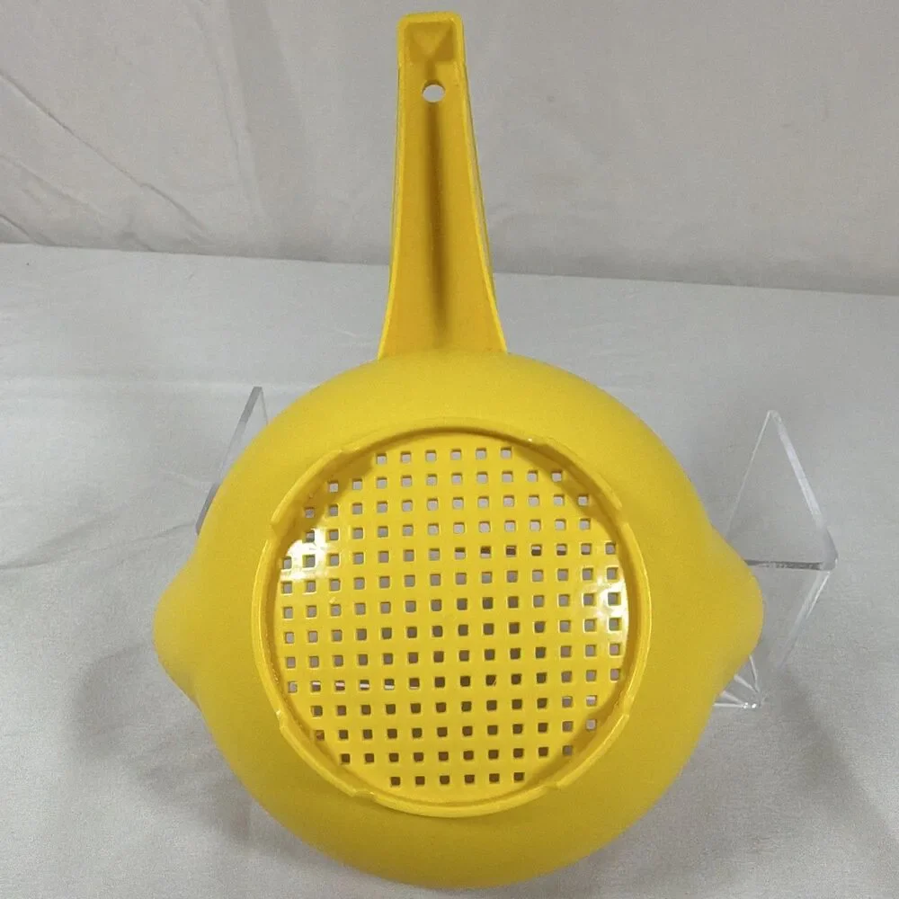 Vintage Tupperware Yellow Handled Colander Strainer Sieve 8
